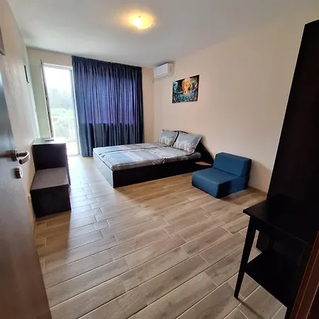 бобс 2 Apartment Kiten (Burgas)